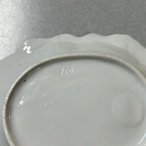 Vintage Mother of Pearl and Gold Dish - Picture 6 of 11